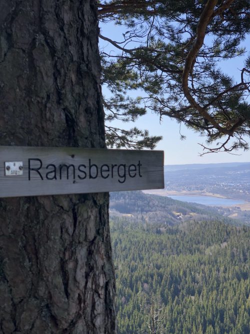 Ramsberget, Skrehelle, Olaugstjenn, Vestre Skrehelle